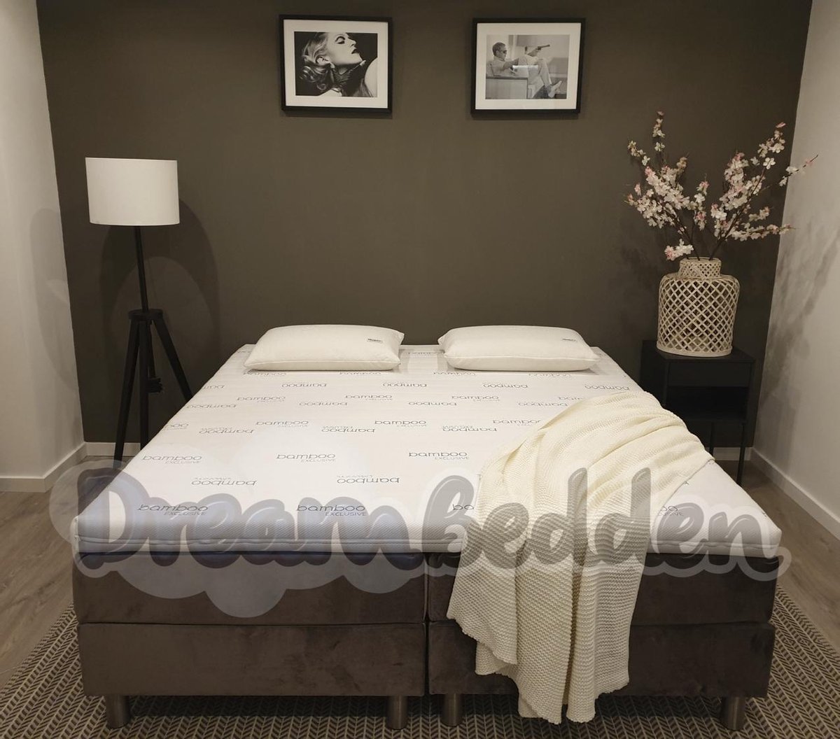 Boxspring 120x220 Alicante Incl. meegestoffeerde pocketvering matrassen en Bamboo Exclusive Koudschuim Topper. (zonder Hoofdbord)