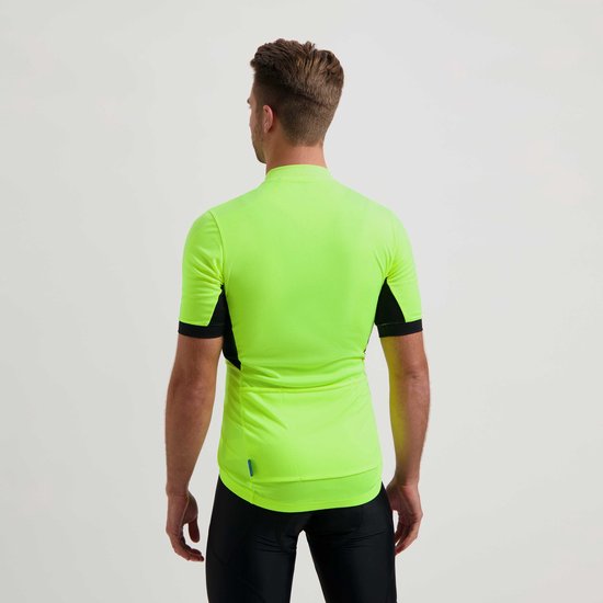 Man met fluoriserend geel fietsshirt met korte mouwen, zwarte mouwranden en zijkanten. Achteraanzicht.
