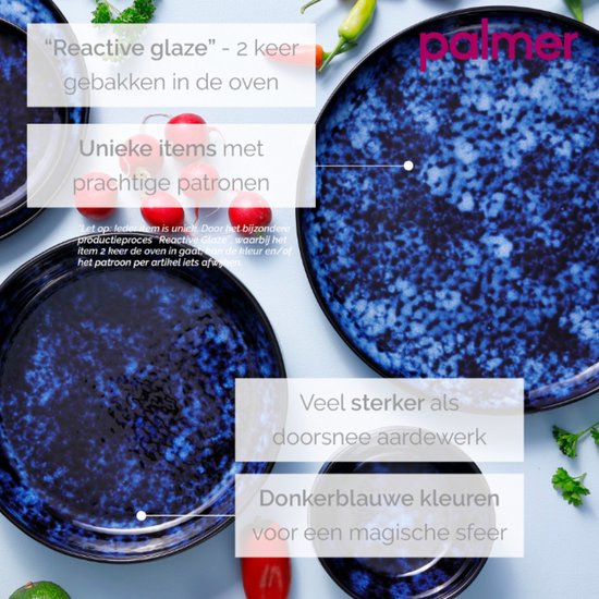Donkerblauwe borden met een uniek, spattend reactive glaze patroon. Palmer.