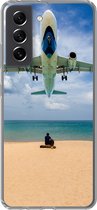 Geschikt voor Samsung Galaxy S21 FE hoesje - Strand - Zee - Vliegtuig - Siliconen Telefoonhoesje