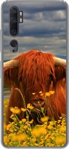Geschikt voor Xiaomi Mi Note 10 hoesje - Schotse Hooglander - Dieren - Bloemen - Siliconen Telefoonhoesje