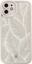 Casimoda® hoesje - Geschikt voor iPhone 12 - Palmy Leaves Beige - Effen telefoonhoesje met lensbescherming - TPU - Backcover - Bruin/beige
