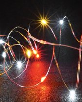 Rood Wit Geel Sparkling String Lights by Aira - Oeteldonk Draadverlichting lichtsnoer met 21 LED lampjes op batterij 210cm - Lampensnoer kerstverlichting - kostuum kleding carnavals verlichting - sfeer batterijverlichting slinger - feest partylights