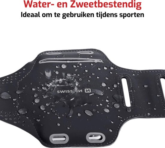 Zwarte sportarmband met waterdruppels, wat de water- en zweetbestendigheid aantoont.