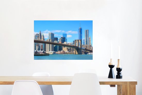 Brooklyn Bridge in Amerika onder een blauwe hemel poster 90x60 cm - Foto print op Poster (wanddecoratie woonkamer / slaapkamer) / Bruggen Poster