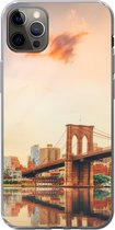 Geschikt voor iPhone 13 Pro Max hoesje - New York - Brooklyn - Bridge - Zonsondergang - Siliconen Telefoonhoesje