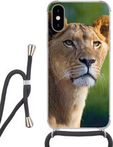 Hoesje met koord Geschikt voor iPhone XS - Portret - Leeuw - Wild - Siliconen - Crossbody - Backcover met Koord - Telefoonhoesje met koord - Hoesje met touw