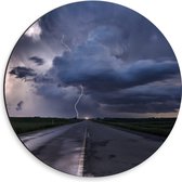 Dibond Muurcirkel - Weg - Landschap - Storm - Bliksem - Kleuren - 30x30 cm Foto op Aluminium Muurcirkel (met ophangsysteem)