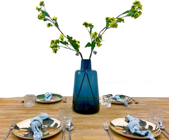 TableBloom - XL Blauwe Vaas met Gele Kunstbloemen - Bloemstuk - Tafel decoratie - Vensterbank decoratie