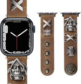 Retro Punk Klinknagels Leren Bandjes Compatibel met Apple Watch - Bruin - 42mm 44mm 45mm 49mm, Schedel Armband Vervangende Polsband voor iWatch Band Ultra SE Serie 9 8 7 6 5 4 3 2 1
