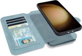 iPhone 15 Bookcase hoesje - CaseMe - Effen Aqua - Kunstleer - Portemonnee met 14 Vakjes voor Pasjes en Ritsvak