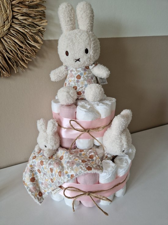 Foto: Nijntje x little dutch vintage little flower luiertaart meisje babyshower kraamcadeau