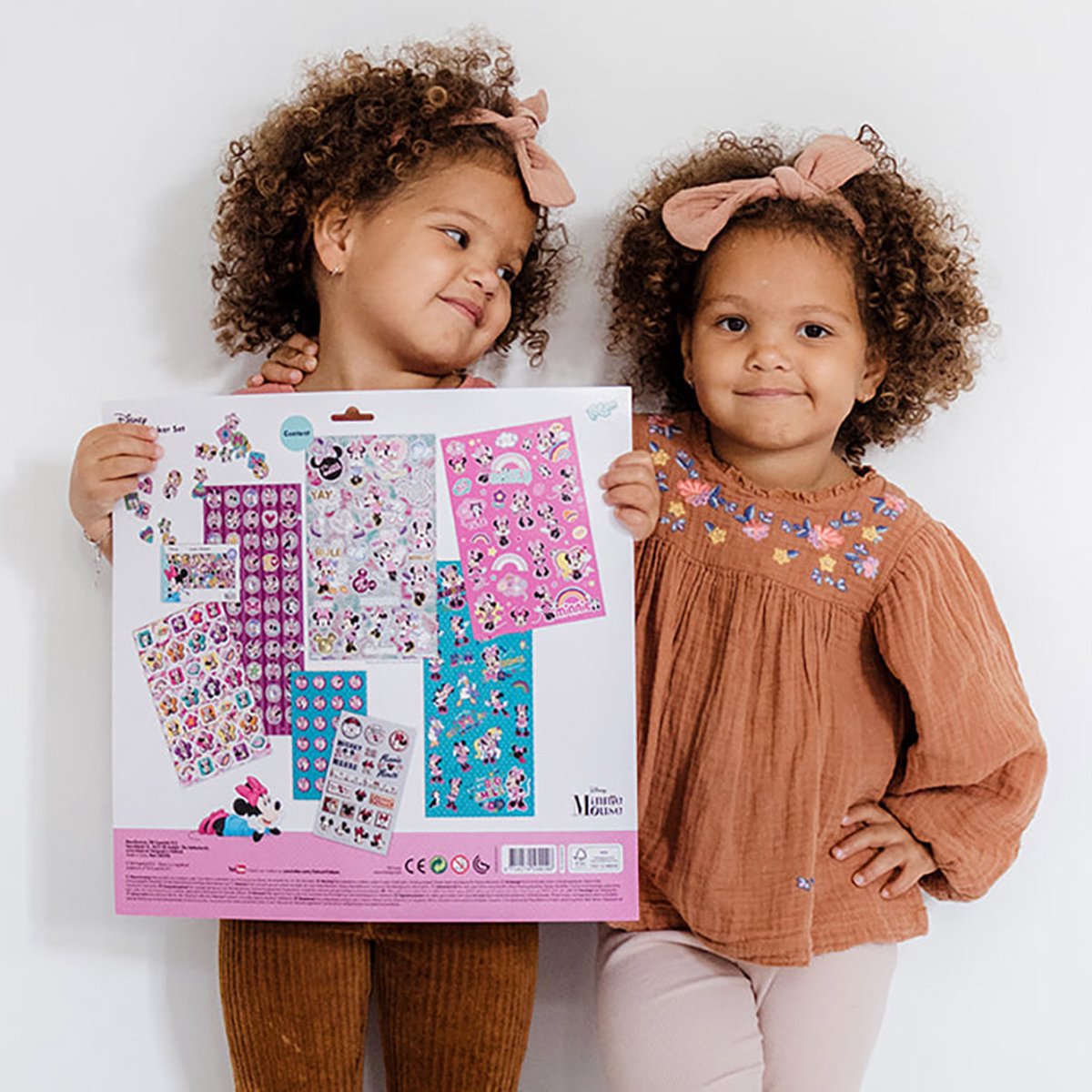 Gabby’s Poppenhuis Totum super stickerset XL 7 vellen incl. luxe stickers en spelletjes - Gabby’s Dollhouse speelgoed meisjes en jongens — afbeelding 11