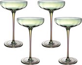 Intirilife 4x Martiniglas met Regenboog Glinstering en Golvende Vorm - 140 ml Inhoud - Cocktail Glas Vaatwasmachinebestendig Schokbestendig Kristalglas