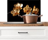 Spatscherm keuken 60x40 cm - Kookplaat achterwand Goud - Orchidee - Bloemen - Zwart - Muurbeschermer - Spatwand fornuis - Hoogwaardig aluminium