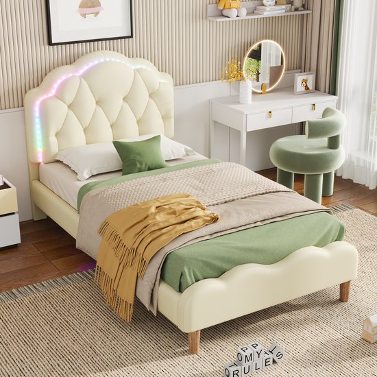 Gestoffeerd bed-golfvormig hoofdeinde met trekstang - eenpersoonsbed met veelkleurige aankleed-LED-strips - Kinderbed met houten latten - PU wit 90x200cm