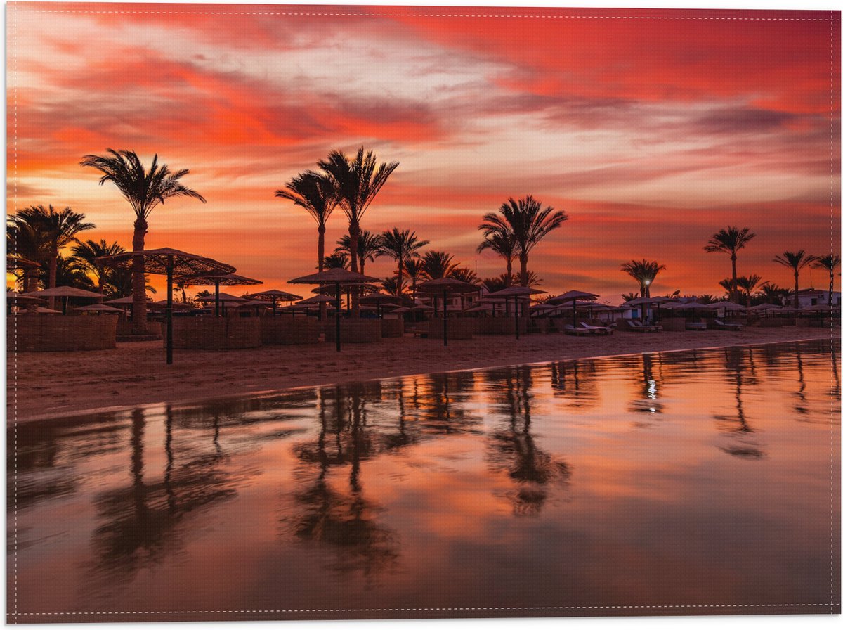 Vlag - Strand - Zee - Zonsondergang - Parasols - Palmbomen - 40x30 cm Foto op Polyester Vlag