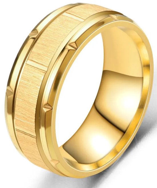 Heren Ring Goud kleurig met Luxe Versiering - Staal - Ringen - Cadeau voor Man - Mannen Cadeautjes