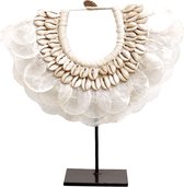 Small Shell Necklace | Schelpenornament | Woondecoratie | 25 x 7 x 27 cm
