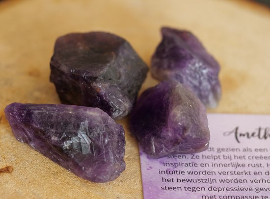 Amethist ruwe steen - edelstenen - Perfect cadeau voor vrouwen - Inclusief uitleg - Spiritueel - Amethyst - Stabiliteit - Balans - Harmonie - Beter slapen - 100% NATUURLIJK