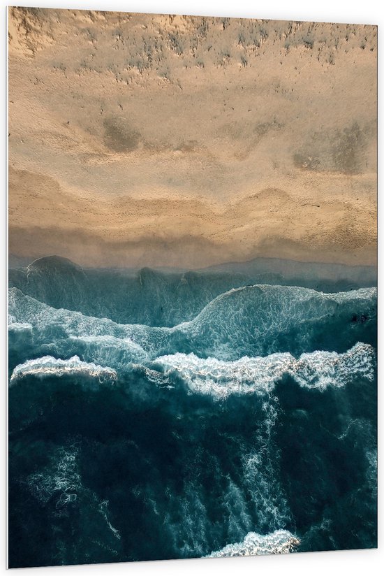 WallClassics - PVC Schuimplaat - Golvende Zee en Strand van Boven - 100x150 cm Foto op PVC Schuimplaat (Met Ophangsysteem)