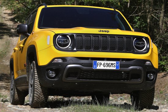 Tapis de coffre sur mesure pour Jeep Renegade 2014 - présent - Premium - Version: Renegade | plancher de chargement élevé