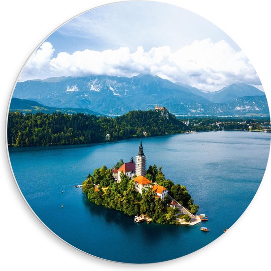 WallClassics - PVC Schuimplaat Muurcirkel - Eiland omringd met water - Meer van Bled - 50x50 cm Foto op Muurcirkel (met ophangsysteem)