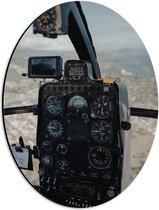 WallClassics - Dibond Ovaal - Besturing van Helikopter met Uitzicht over Landschap - 30x40 cm Foto op Ovaal (Met Ophangsysteem)