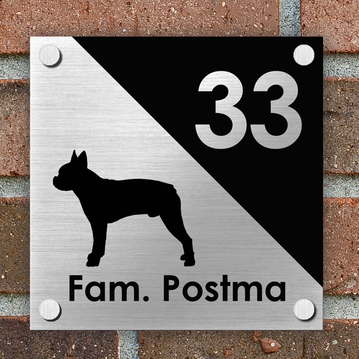 Naambordje voordeur Huis - Bord - Naam en Huisnummer - 15 x 15 cm - Brushed Aluminium - Hond - Incl. Bevestigingsset + RVS afstandhouders