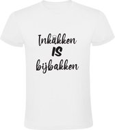 Inkakken is bijbakken Heren T-shirt | kok | horeca | keuken | bakken | bakker | bakkerij | restaurant | Wit