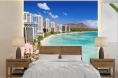 Behang - Fotobehang Het Waikikistrand voor de kust van Honolulu op Hawaii - Breedte 240 cm x hoogte 240 cm