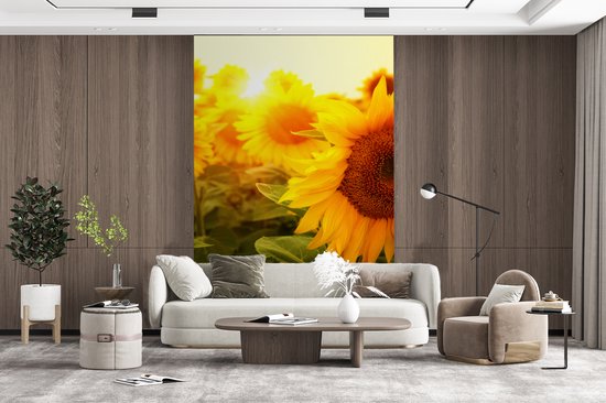 Behang - Fotobehang Zonnebloem - Geel - Bloemen - Zon - Breedte 195 cm x hoogte 300 cm