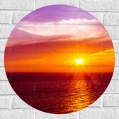 Muursticker Cirkel - Prachtige Zonsondergang achter Kalme Zee - 60x60 cm Foto op Muursticker