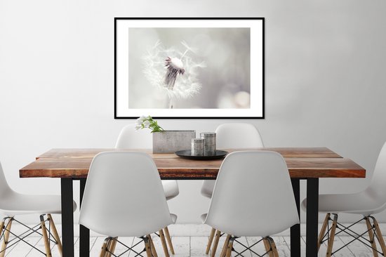 Photo encadrée - Pissenlit Witte aux graines sur cadre photo fond clair 90x60 cm - Affiche encadrée (Décoration murale salon / chambre)
