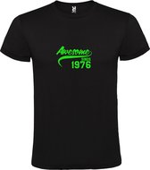 Zwart T-Shirt met “Awesome sinds 1976 “ Afbeelding Neon Groen Size M