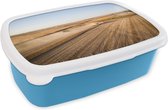 Broodtrommel Blauw - Lunchbox - Brooddoos - Akker - Boerderij - Trekker - Boer - Platteland - 18x12x6 cm - Kinderen - Jongen