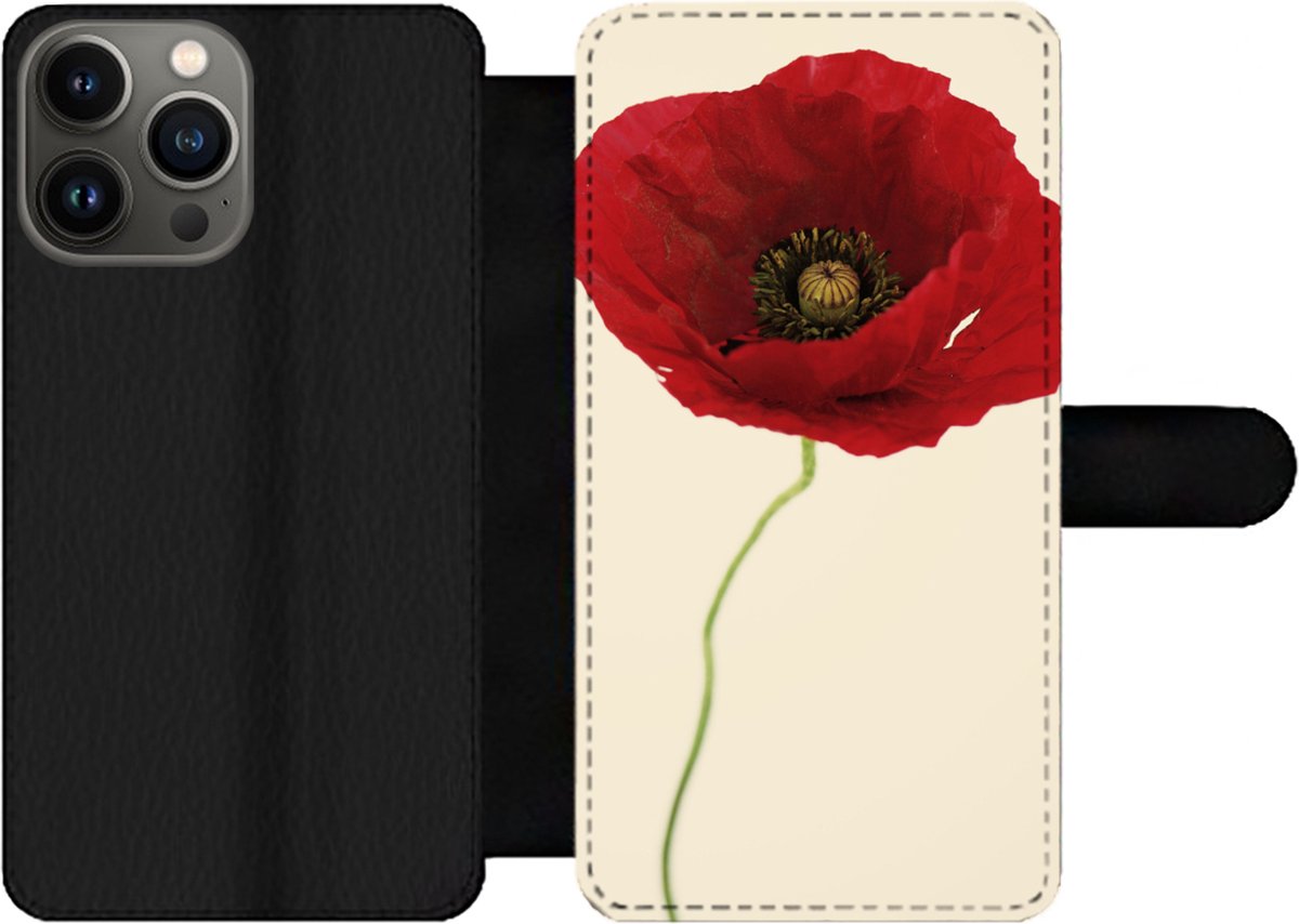Telefoonhoesje Geschikt voor iPhone 13 Pro Max telefoonhoesje - Close-up van een rode klaproos - Met vakjes - Wallet case met magneetsluiting