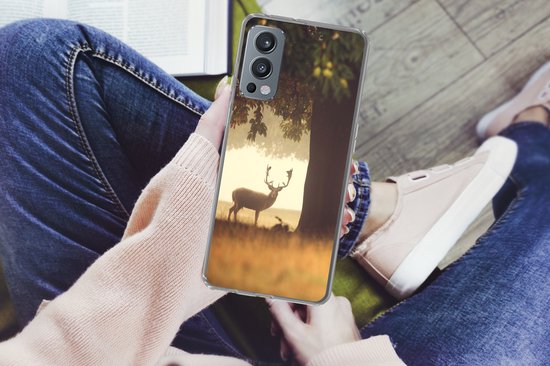 Telefoonhoesje Geschikt voor OnePlus Nord 2 5G hoesje - Hert - Bomen - Bos - Siliconen Telefoonhoesje Telefoonhoesje