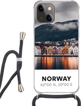 Hoesje met koord Geschikt voor iPhone 13 Mini - Noorwegen - Scandinavië - Bergen - Winter - Siliconen - Crossbody - Backcover met Koord - Telefoonhoesje met koord - Hoesje met touw