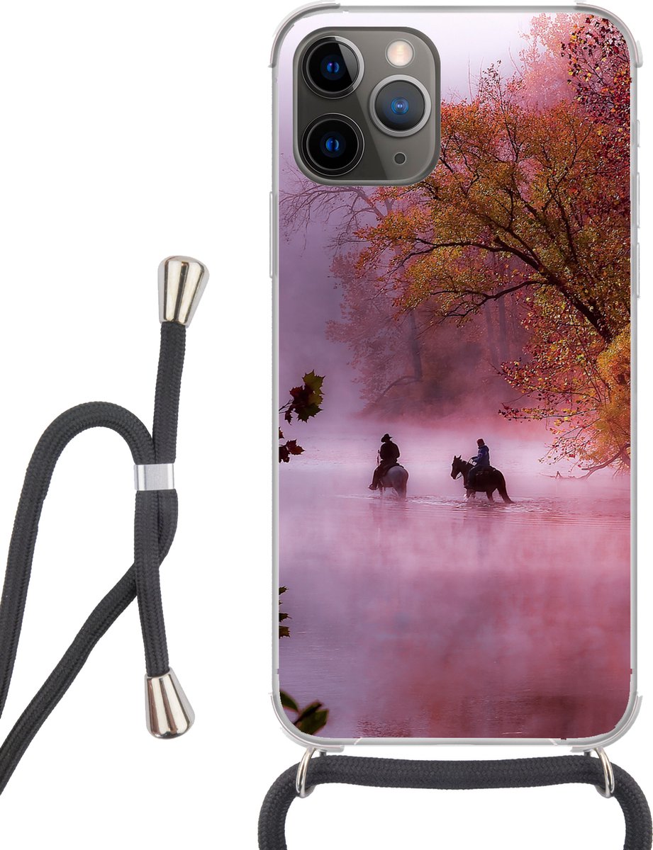 Telefoonhoesje Geschikt voor iPhone 12 pro crossbody - Paarden - Mist - Bos - Siliconen - Crossbody - Backcover met Koord - Telefoonhoesje met koord - Hoesje met touw Telefoonhoesje