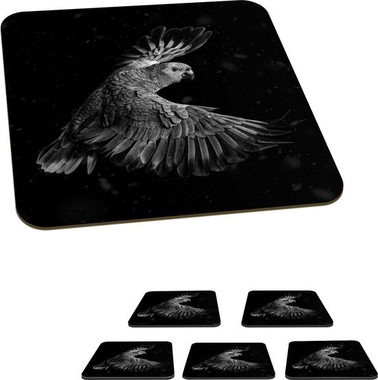 Sous-verres de verres - Perroquet volant avec plumes dorées sur fond noir -  noir et