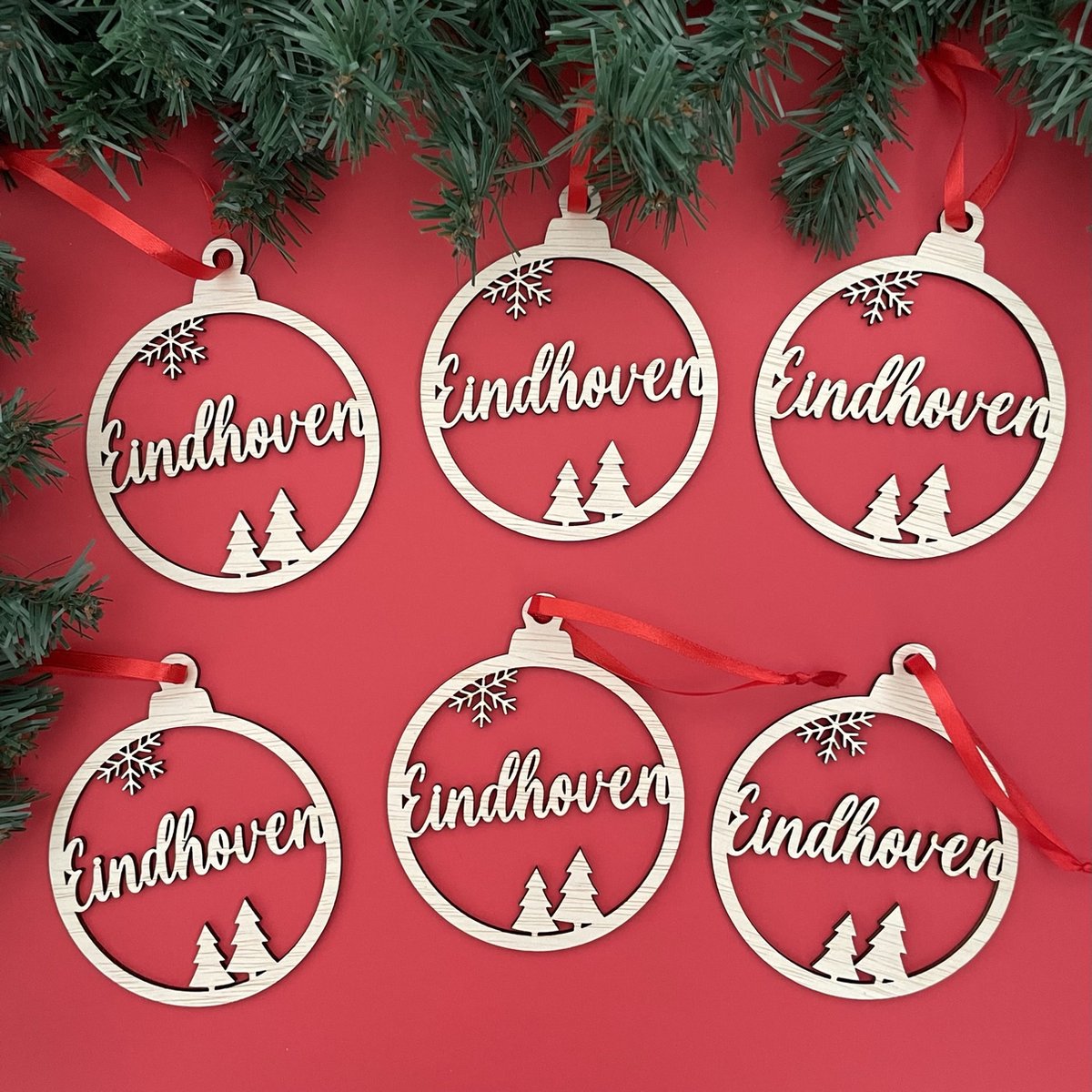 Houten Kersthangers Set Eindhoven 6 Stuks - Kerst - Kerstbal - Hout - Kerstboom - Houten Decoratie - Kerstmis - Kerstdecoratie - Kerst ornament – Versiering