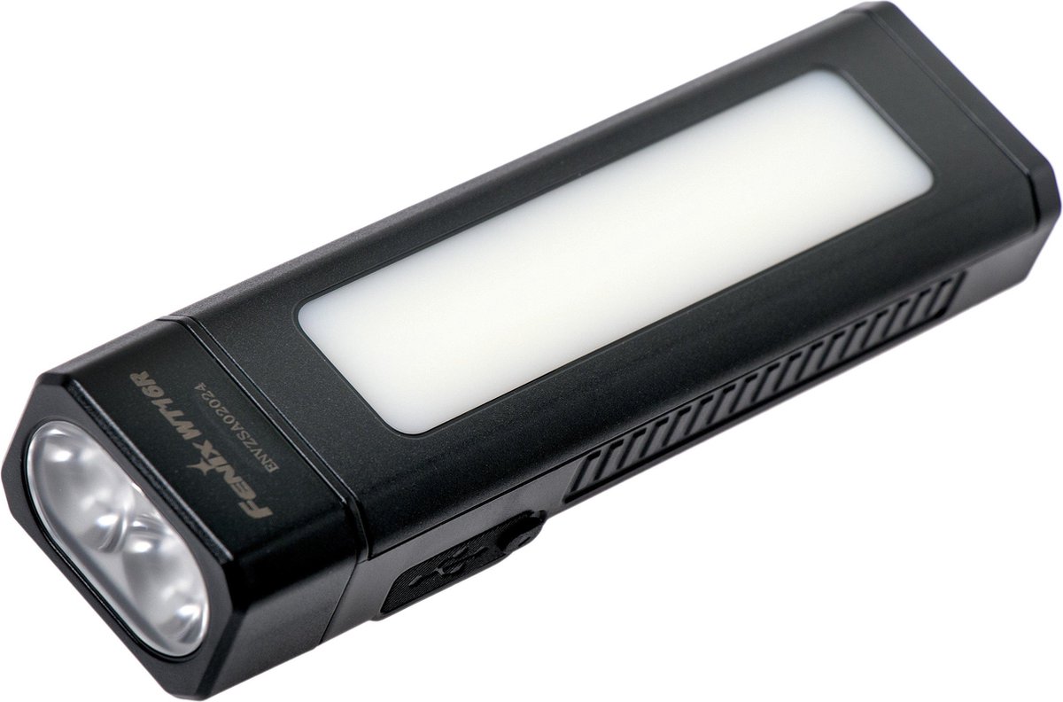 Lampe de Poche E02R FEE02R-B Lampe de Poche Porte-Clés Rechargeable à LED  200 Lumens Noir Aluminium