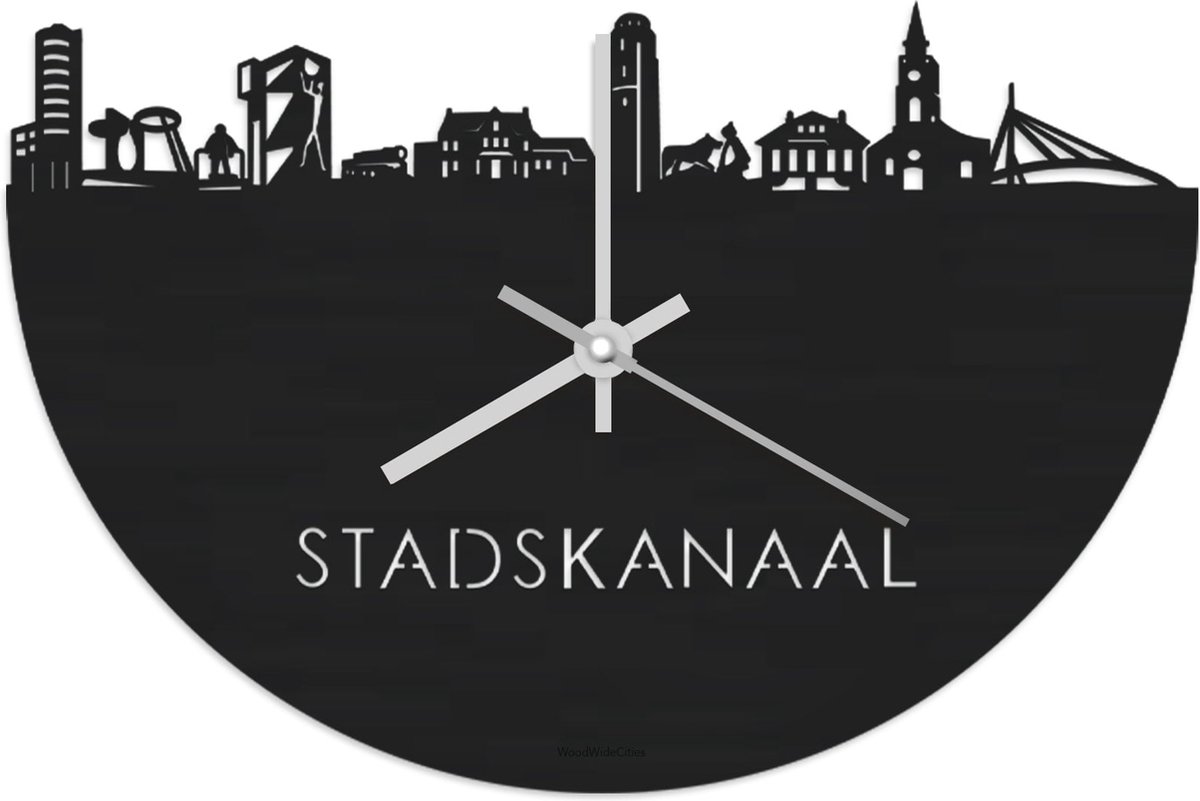 Skyline Klok Stadskanaal Zwart hout - Ø 40 cm - Stil uurwerk - Wanddecoratie - Meer steden beschikbaar - Woonkamer idee - Woondecoratie - City Art - Steden kunst - Cadeau voor hem - Cadeau voor haar - Jubileum - Trouwerij - Housewarming -