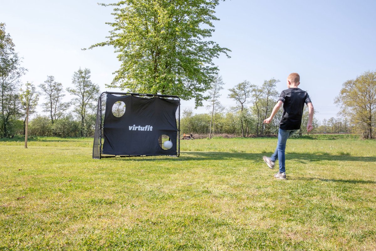 VirtuFit Voetbaldoel Pro met Doelwand - Voetbalgoal - 220 x 170 cm - Doelwand met 2 open zones - Snelle montage - Voetbaldoel met gatendoek - Inclusief 4 grondankers — afbeelding 16