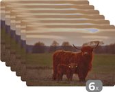 Placemat - Placemats kunststof - Schotse hooglander - Dieren - Landschap - Zonsondergang - Koe - 45x30 cm - 6 stuks - Hittebestendig - Anti-Slip - Onderlegger - Afneembaar
