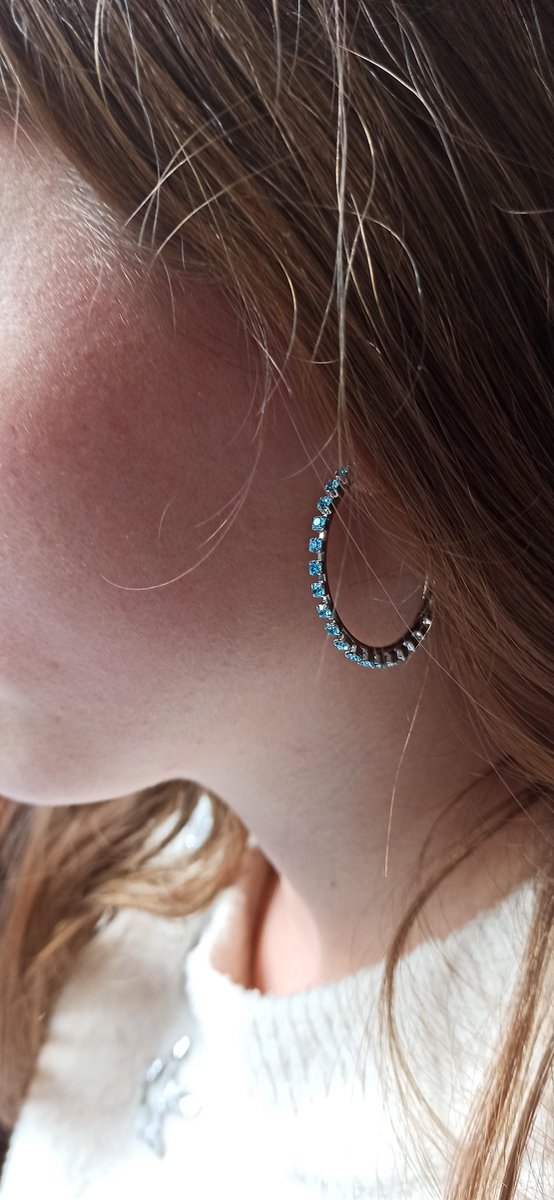 Deluxe Tennis Hoop - Ø 4 cm- Lengte 4 cm -Handgemaakt - Italiaans design met SWAROVSKI ELEMENTS™ -Juweel gemaakt van gerhodineerd materiaal.