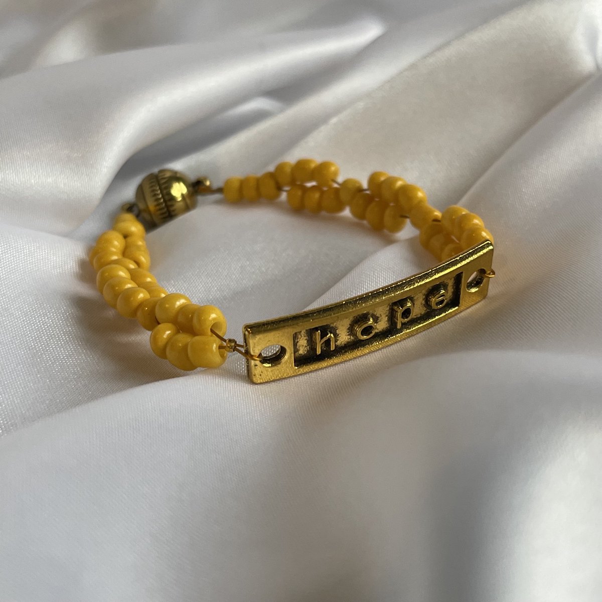 Made Once armband A008