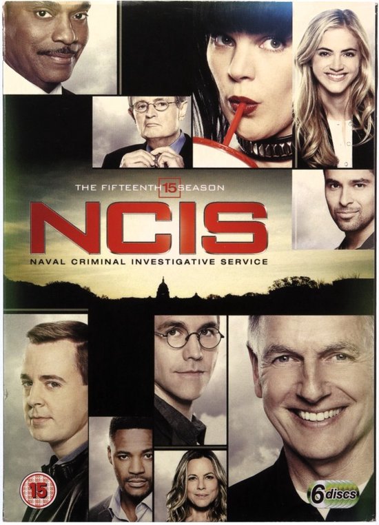 De cover van NCIS: Naval Criminal Investigative Service seizoen 15 toont een collage van de hoofdrolspelers, inclusief de titel in grote rode letters.