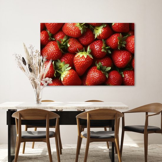 Canvas schilderij 120x80 cm - Exclusieve wanddecoratie Aardbei - Fruit - Rood - Muurdecoratie woonkamer - Slaapkamer decoratie - Kamer accessoires - Schilderijen op canvas